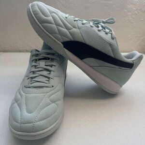 NEW - Puma king top II Men size 8